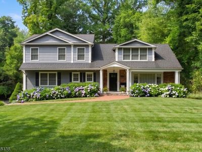 21 Crestwood Dr