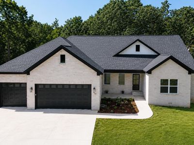 1042 Skyline Dr