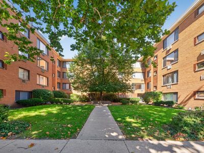 2710 W Lunt Ave APT 107