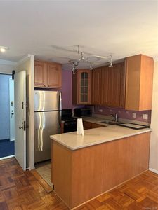 301 E 75th Street #5J