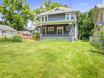 443 N Hinkley Ave