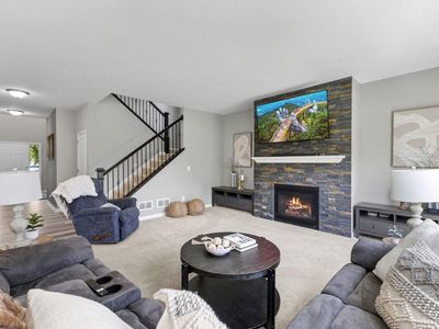 4596 Landings Way