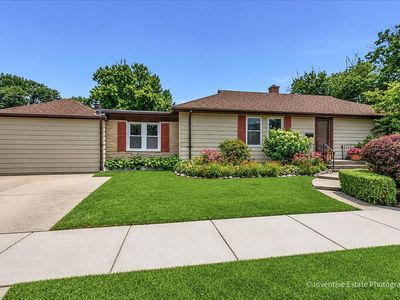 143 Woodstock Ave