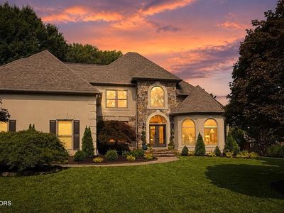 231 Sandringham Ct