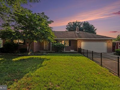 6 Strawberry Ln