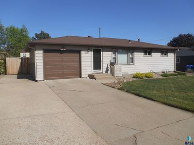 Property at 916 S Conklin Ave, Sioux Falls, SD