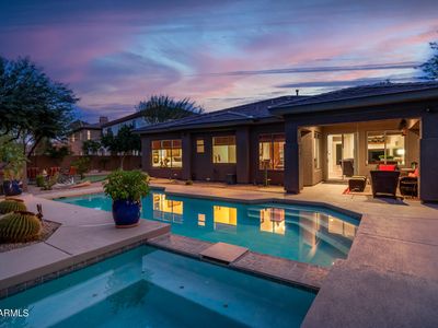 2038 W Whisper Rock Trl