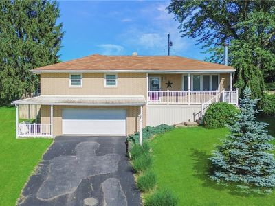 761 Della Dr