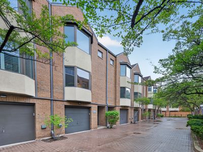 2011 N Halsted St #34