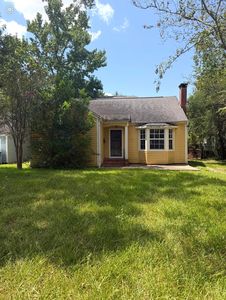 1385 East Dr