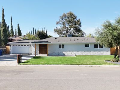 576 Oleander Avenue
