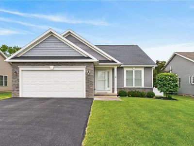 22 McCormick Ln