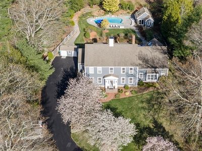 35 Pokanoket Ln