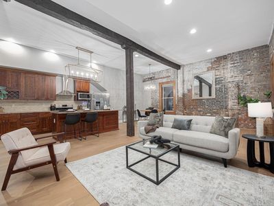 909 Gustavus Ln APT B