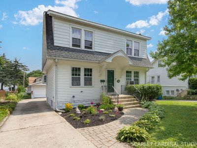 251 S Oakland Grv