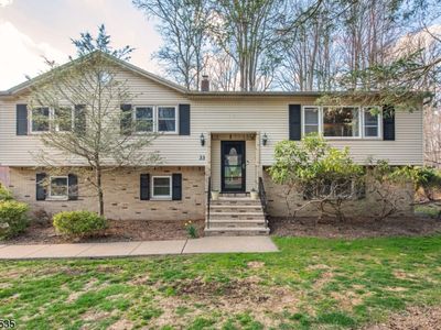 33 Lawrence Rd