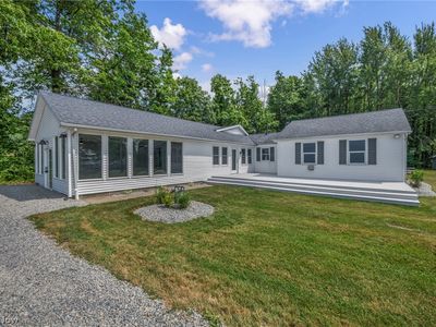 6940 Lake Rd W