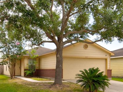 2027 Wooded Oaks Dr