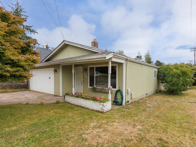 Property at 806 NE Douglas St, Newport, OR