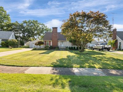 154 Hilltop Dr NW