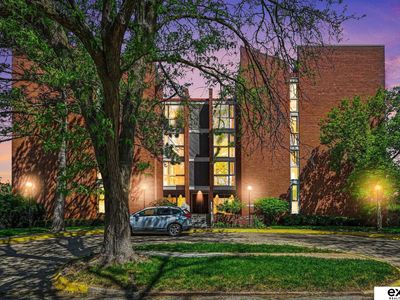3702 Jackson St #201