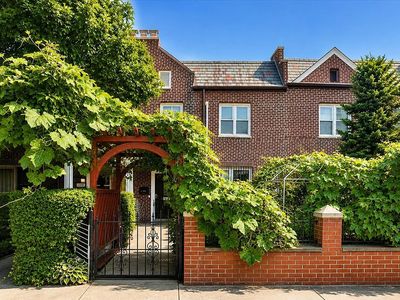 67-30 Harrow St
