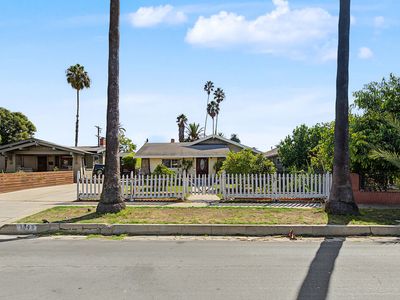 154 S Hobart Blvd