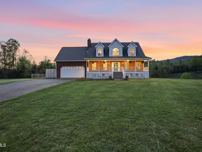 228 Sunrise Ln