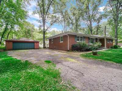 Property at 2441 Iowa St, Chesterton, IN