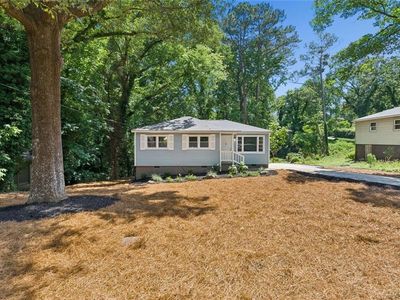 612 Hickory Trl SE