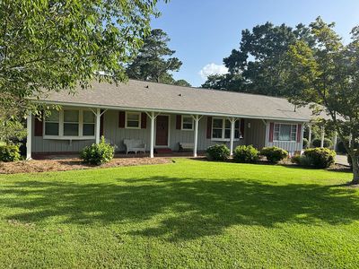 1902 Orchard Dr