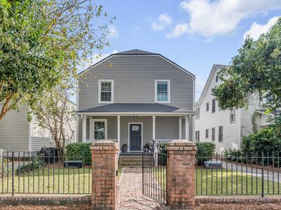 207 W Poplar St #B & A