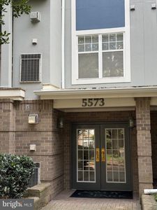 5573 Seminary Rd APT 114