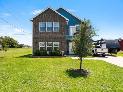 220 Swan Pkwy