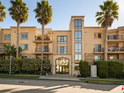 8238 W Manchester Ave APT 208