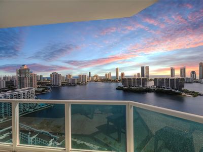 3301 NE 183rd St UNIT 2001