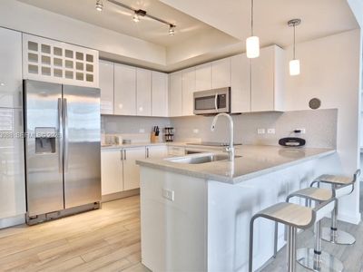 999 SW 1st Ave APT 2404