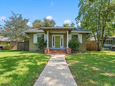 2233 Tulip St