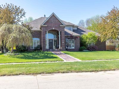 324 Regency Ct