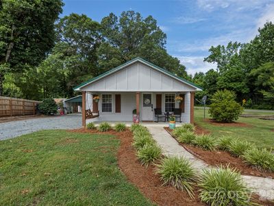 6121 Sikes Mill Rd