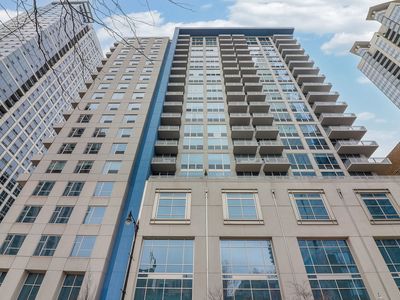 1305 S Michigan Ave APT 1906