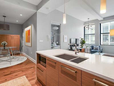 140 W 22nd St APT 4C