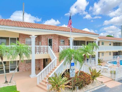 2121 NE 68th Street #209