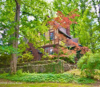 326 E Kenwood Dr