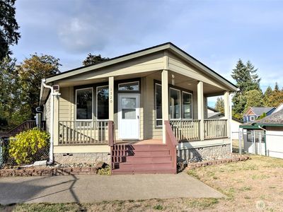 1320 Dickinson Avenue