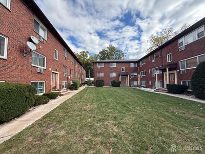 372 Valley St APT G2