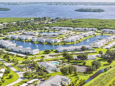 464 Grove Isle Cir Unit 464