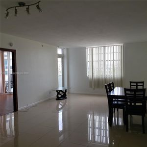 3001 S Ocean Dr APT 527