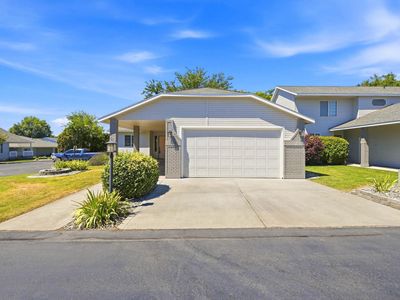 102 Tamarron Ln