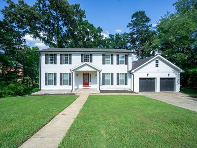 8706 Reba Ln